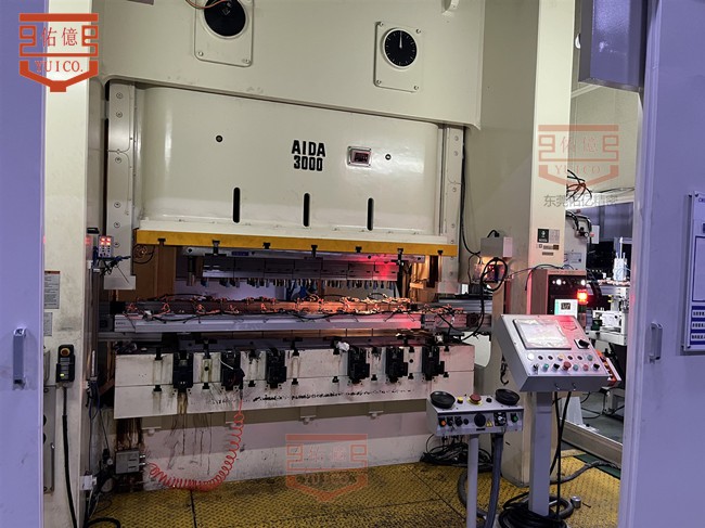 如何選擇合適的三次元機(jī)械手？