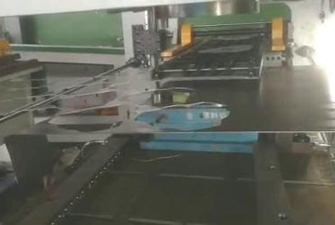 1.6米偏擺送料機(jī)、厚板整平機(jī)、放料架（沖壓火車配件）